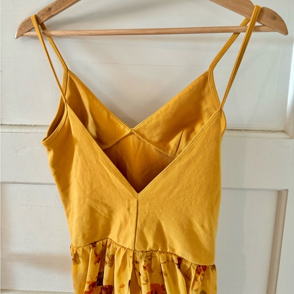 Aritiza Wilfred Babaton Talmont Gold Floral Blouse Bodysuit - Picture 5 of 5